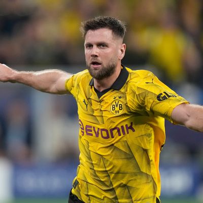 Niclas Füllkrug feiert sein Tor im Halbfinal-Hinspiel der Champions League.