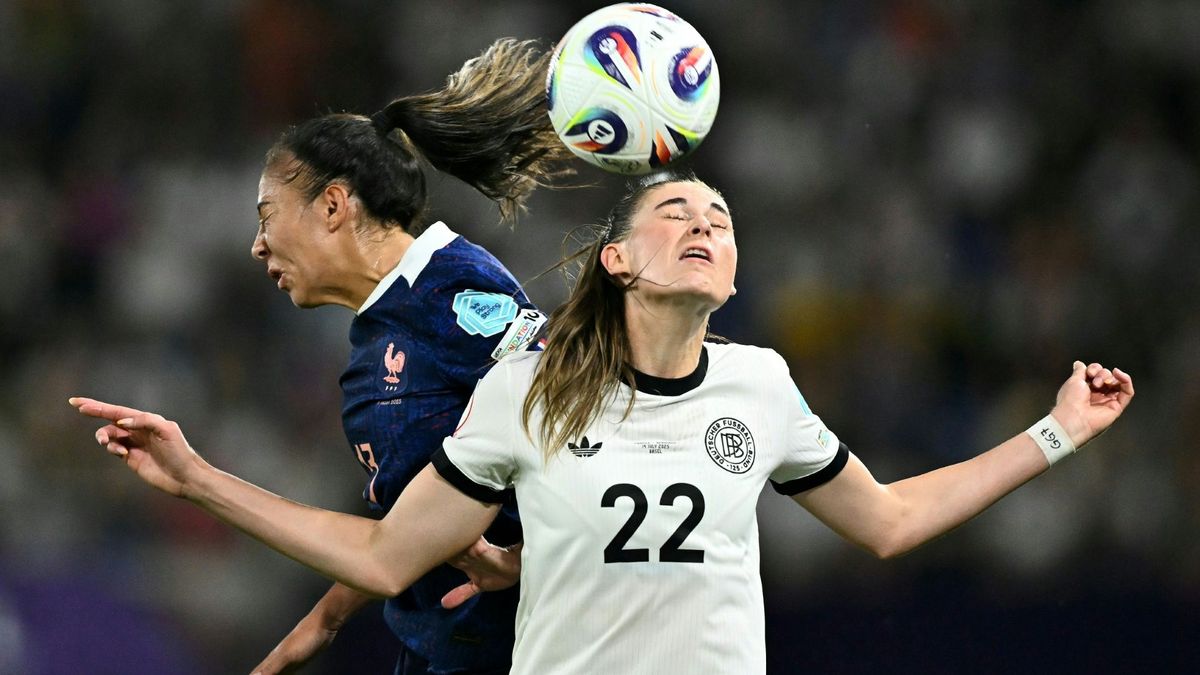 Jule Brand im Duell mit Selma Bacha