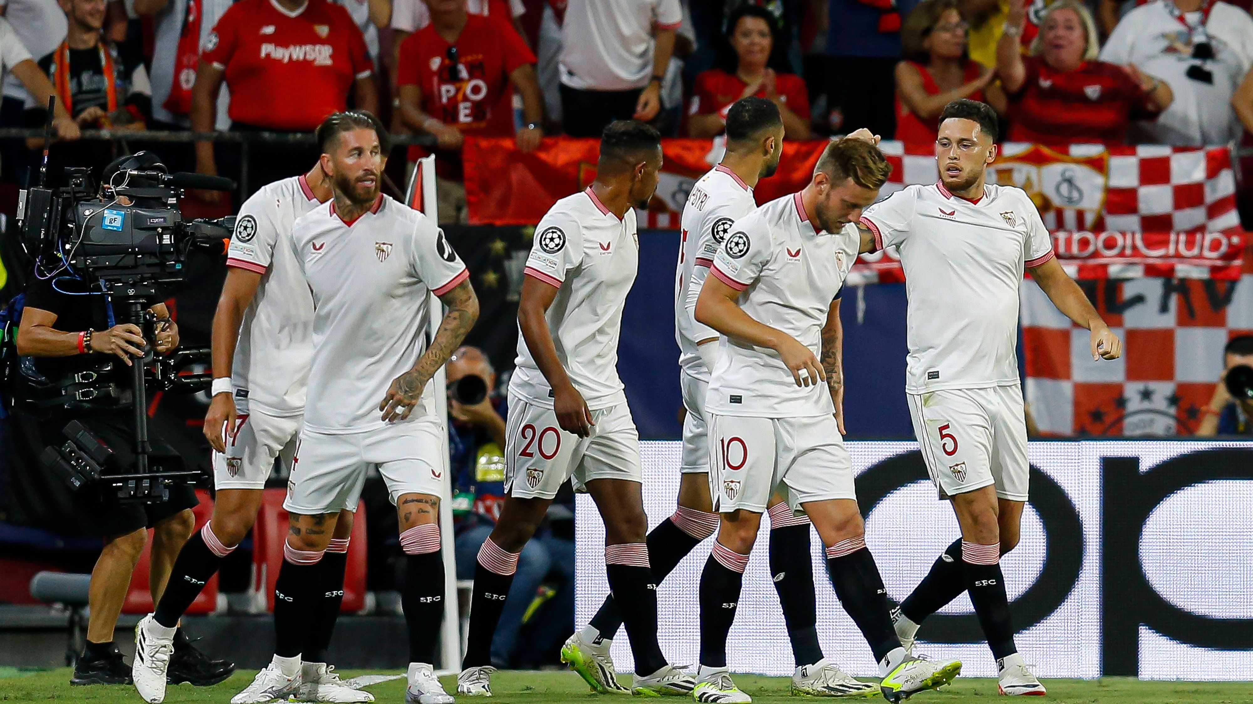 <strong>Platz 19: FC Sevilla (38 Punkte)</strong><br>In unserem Ranking landet der Europa-League-Sieger nur auf Platz 22 (elf Punkte). 13 und 14 Punkte gibt es in den anderen beiden Kategorien. Da ist mehr drin für Sevilla.