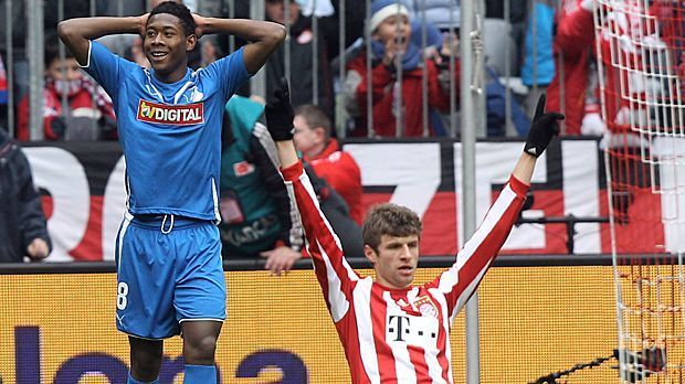 
                <strong>David Alaba (TSG 1899 Hoffenheim)</strong><br>
                David Alaba (TSG 1899 Hoffenheim) - In der Saison 2010/2011 leiht Bayern München den jungen Österreicher für die Rückrunde nach Sinsheim aus. Alaba absolviert jedes Spiel und überzeugt auf ganzer Linie. Bei den Kraichgauern ist Alaba der Antreiber im zentralen Mittelfeld. Im Anschluss reift er bei den Bayern zum Top-Star.
              