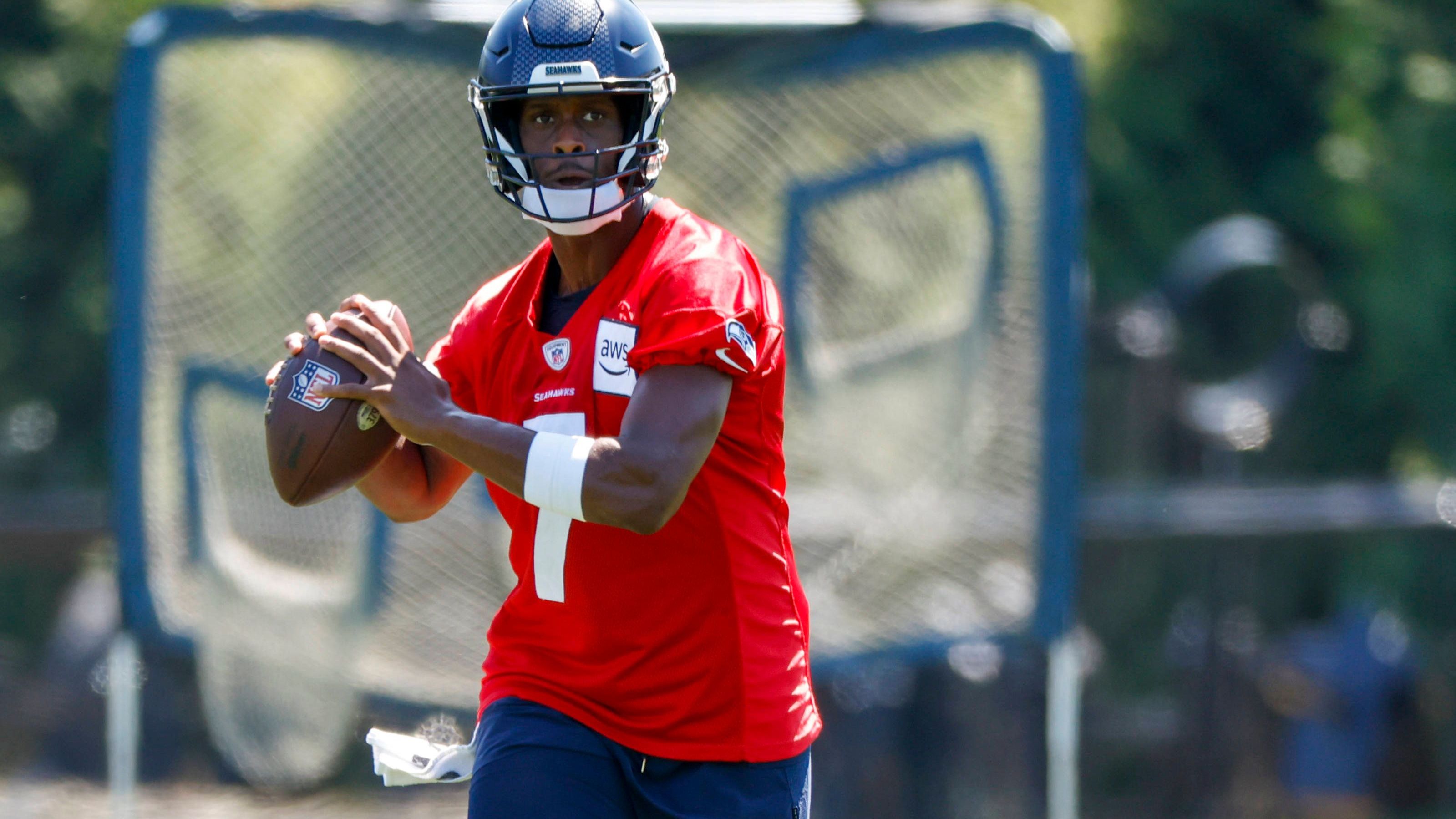 <strong>Geno Smith (Seattle Seahawks)</strong><br>Schon im fünften Jahr bei den Seahawks ist Geno Smith. Die ersten drei verbrachte der Signal Caller als Backup für Russell Wilson, in der letzten Spielzeit übernahm er als Starter für den erfahrenen Quarterback. Diese Saison möchte er an seine guten Leistungen aus dem letzten Jahr anknüpfen.