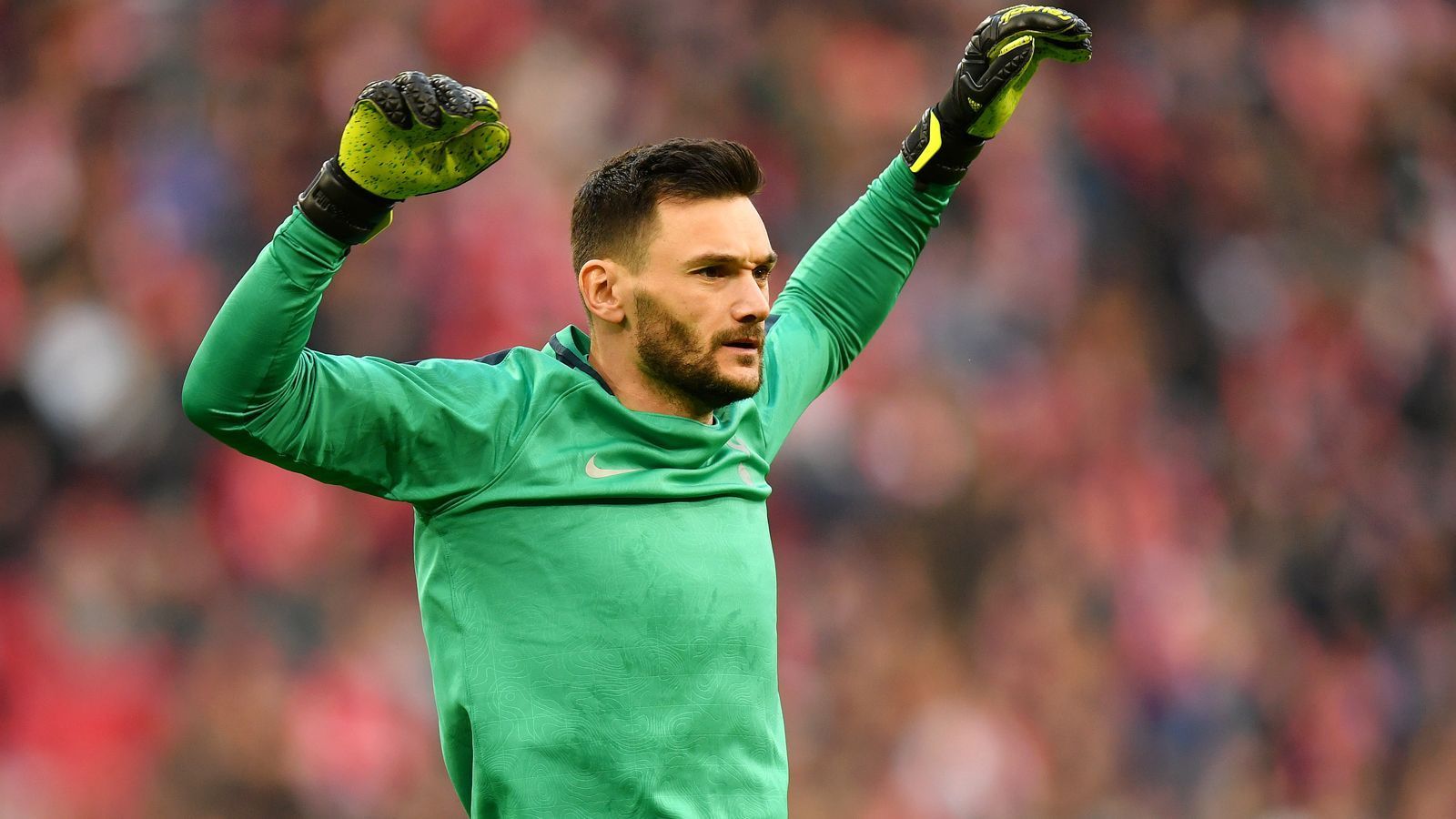 
                <strong>Tottenham Hotspur (Premier League/England)</strong><br>
                Ältester Spieler im Kader: Hugo Lloris (32 Jahre)Position: Torwart
              