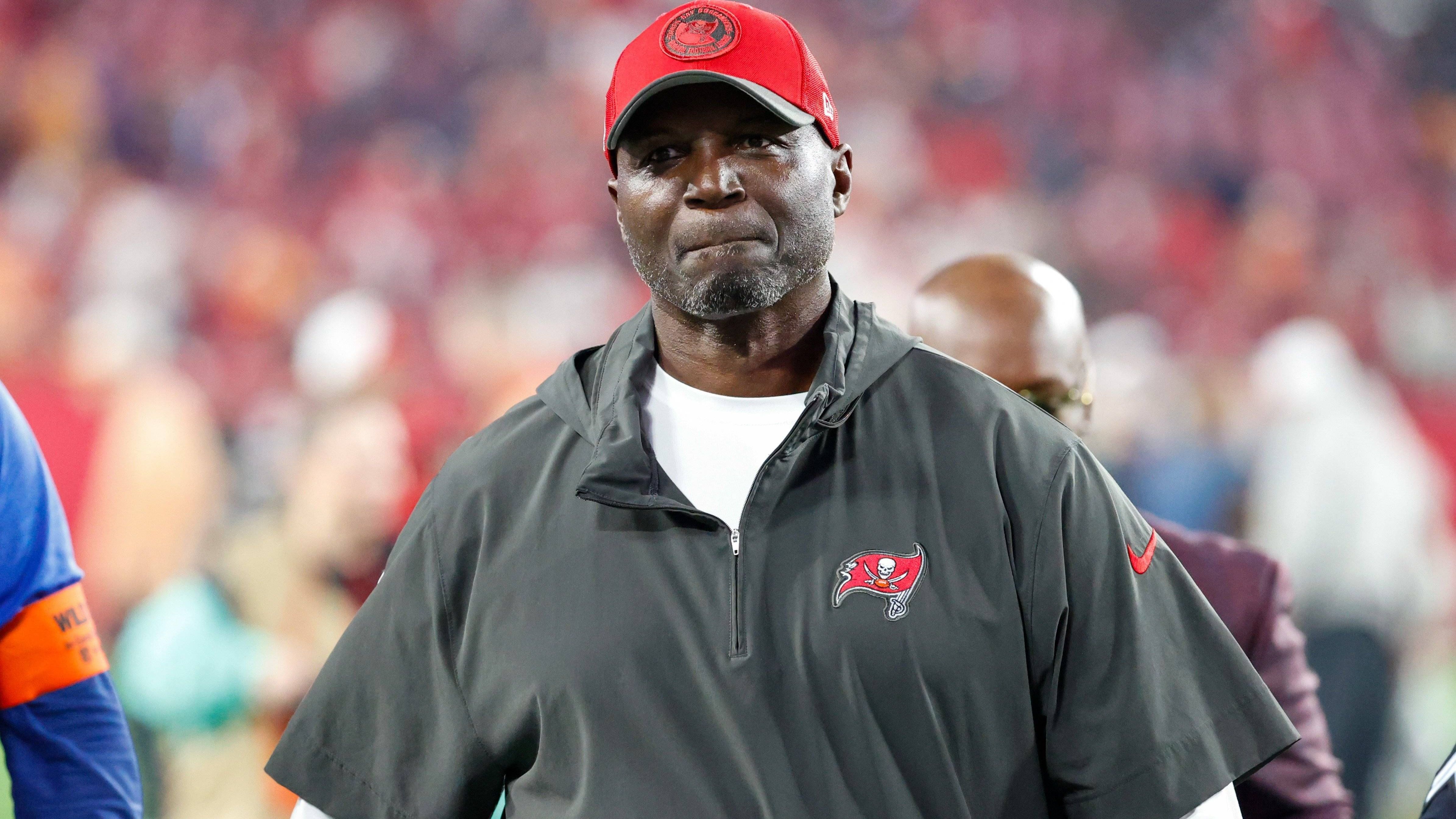 <strong>Todd Bowles (Tampa Bay Buccaneers)</strong><br>Note B-
