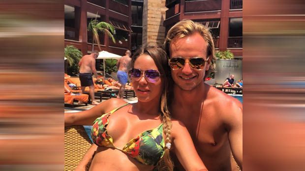 
                <strong>Raquel Mauri</strong><br>
                Barca-Star Ivan Rakitic ist seit vielen Jahren mit Raquel Mauri zusammen. Trotz der vielen Vereinswechsel ist sie stets treu an seiner Seite geblieben und feuert den Kroaten nun auch bei der EM an.
              