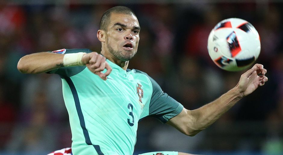 
                <strong>Portugal</strong><br>
                Portugal - 3 Spieler: William Carvalho, Pepe, Ricardo Quaresma
              