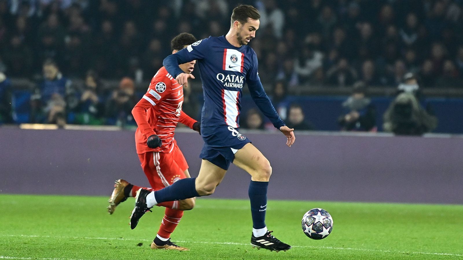 
                <strong>Fabian Ruiz (Paris St. Germain)</strong><br>
                Der Spanier Fabian Ruiz kommt in der 57. Minute für Zaire-Emery in die Partie. Durch die Einwechslung von ihm und Mbappe kommt etwas mehr Schwung ins PSG-Spiel, eine entscheidende Szene hat Ruiz aber letztlich keine. ran-Note: 3
              