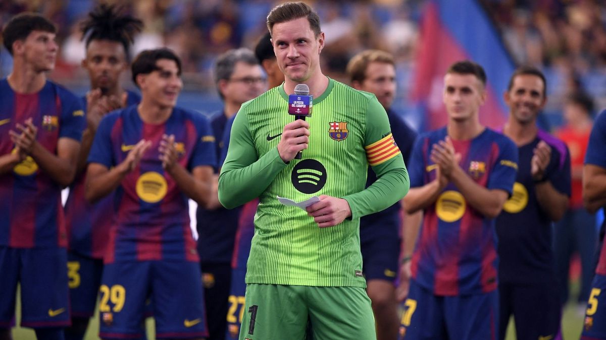 Nationalkeeper ter Stegen trainiert wieder auf dem Platz