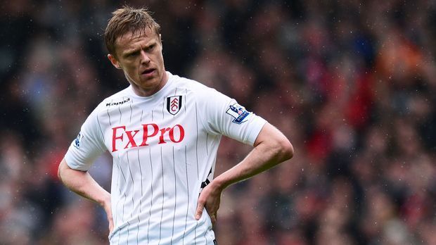 
                <strong>Damien Duff</strong><br>
                Damien Duff: In seinen 19 Jahren als Profi lief der Ire über 700 Mal für Chelsea, Fulham, Newcastle, Blackburn, Melbourne City, Shamrock Rovers und die Nationalmannschaft auf. Eine Gelb-Rote oder Rote Karte kassierte der heute 37-Jährige dabei nie.
              