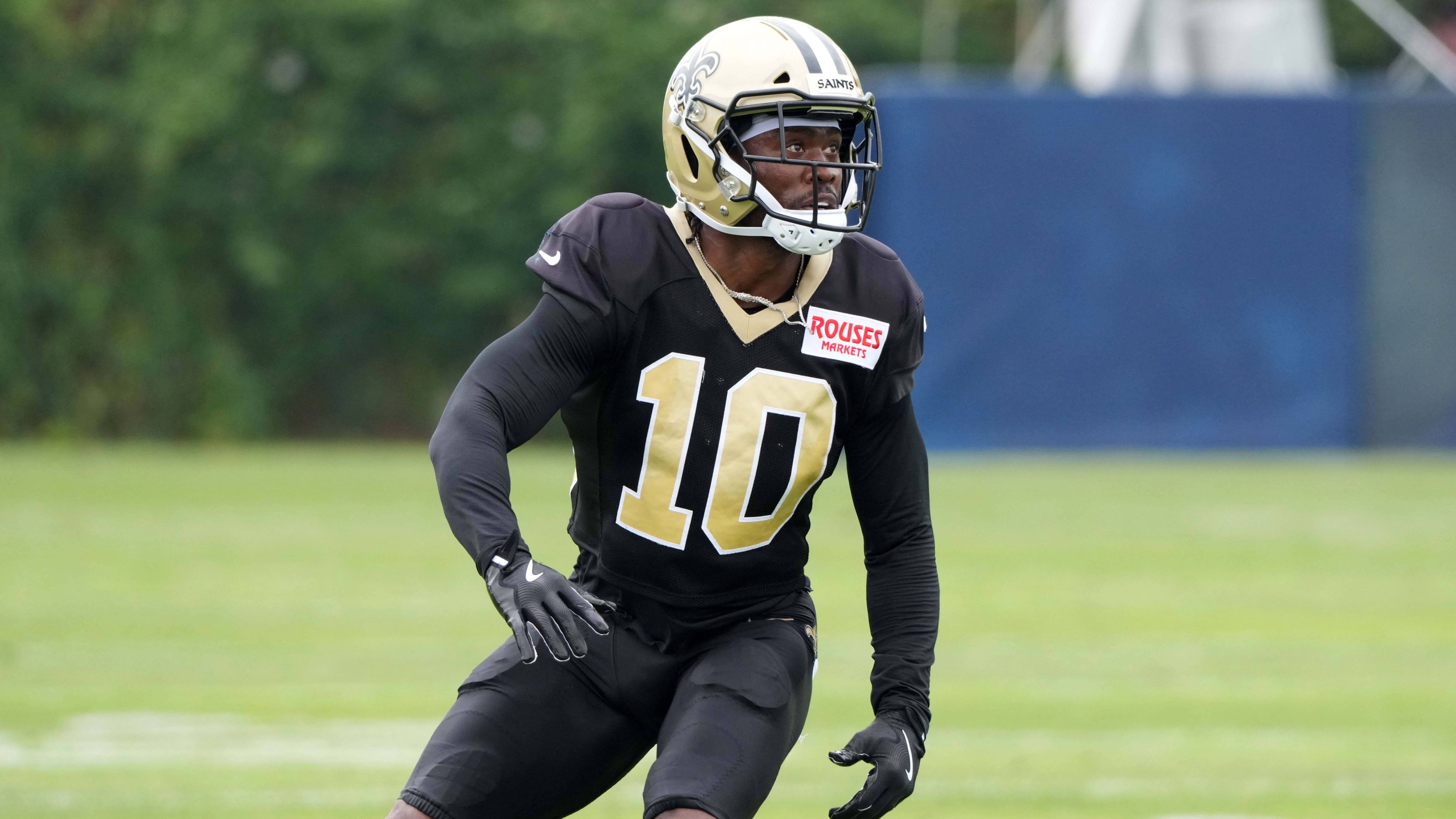 <em><strong>Brandin Cooks (New Orleans Saints)</strong><br>Die Rückkehr von Wide Receiver Brandin Cooks zu den New Orleans Saints verlief wenig zufriedenstellend. Nun haben sich Franchise und Spieler auf eine einvernehmliche Trennung verständigt. Das gaben die Saints selbst bekannt. Nachdem Cooks das Waiver Wire durchlaufen hat, wird er sich wahrscheinlich einem Contender anschließen.</em>