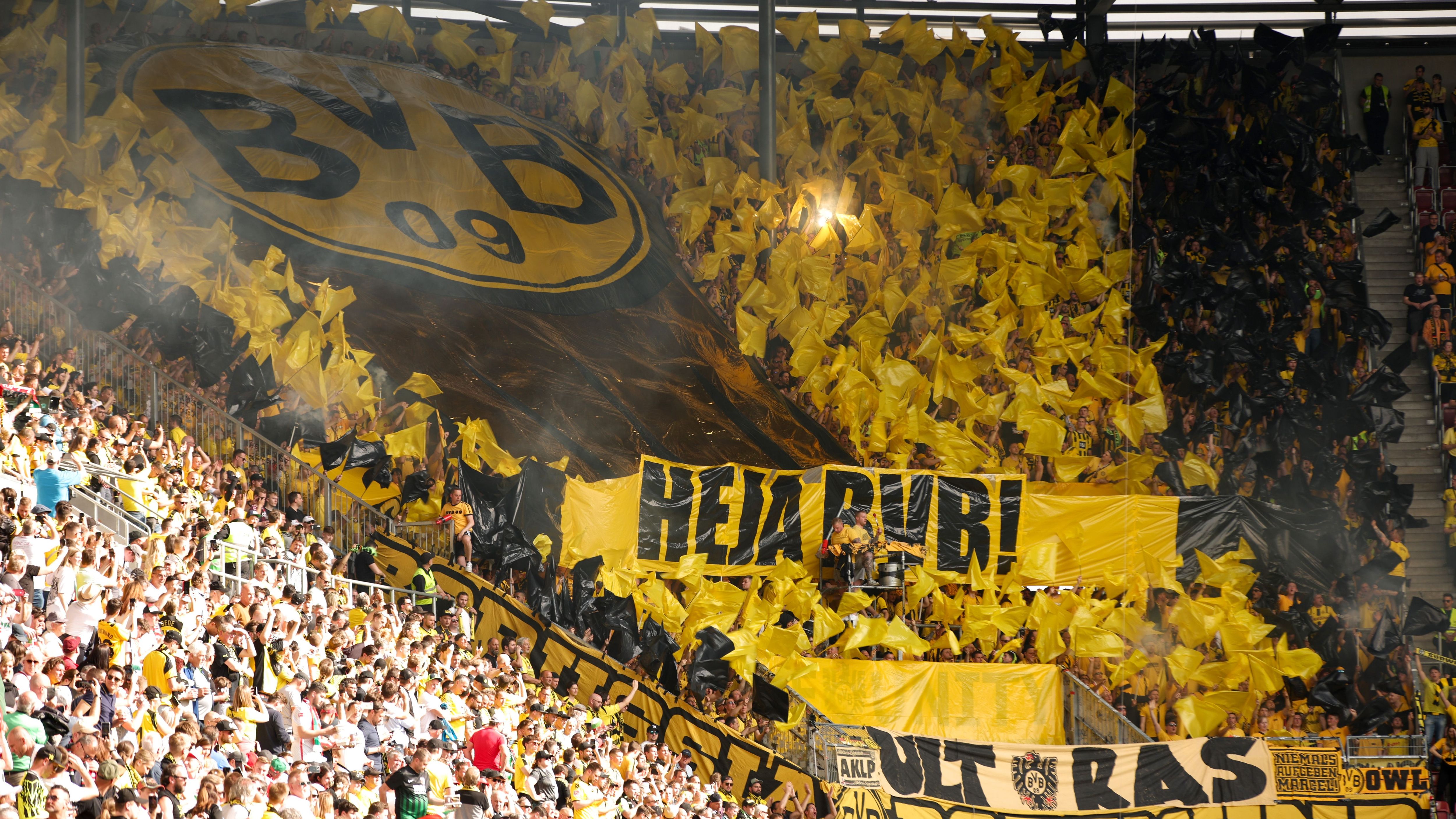 <strong>Die</strong> <strong>teuersten</strong> <strong>Dauerkarten der Bundesliga im Ranking</strong><br>Der Spitzenreiter verlangt für eine Dauerkarte in der Kategorie 1 knapp doppelt so viel wie Schlusslicht Wolfsburg. Doch wer ist es? Und wie viel rufen die Top-Klubs oder die Aufsteiger auf? Die Antworten gibt es im <strong><em>ran</em></strong>-Ranking (Quelle: https://sports.betway.de/de/sports).