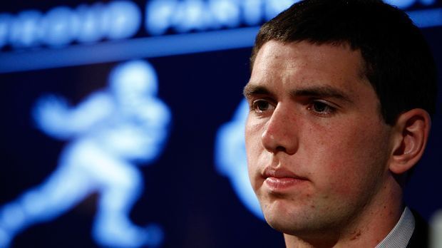 
                <strong>Andrew Luck</strong><br>
                Als hätte man ihn vor dem Kindergarten stehen gelassen. Von den Colts 2012 gedraftet…
              