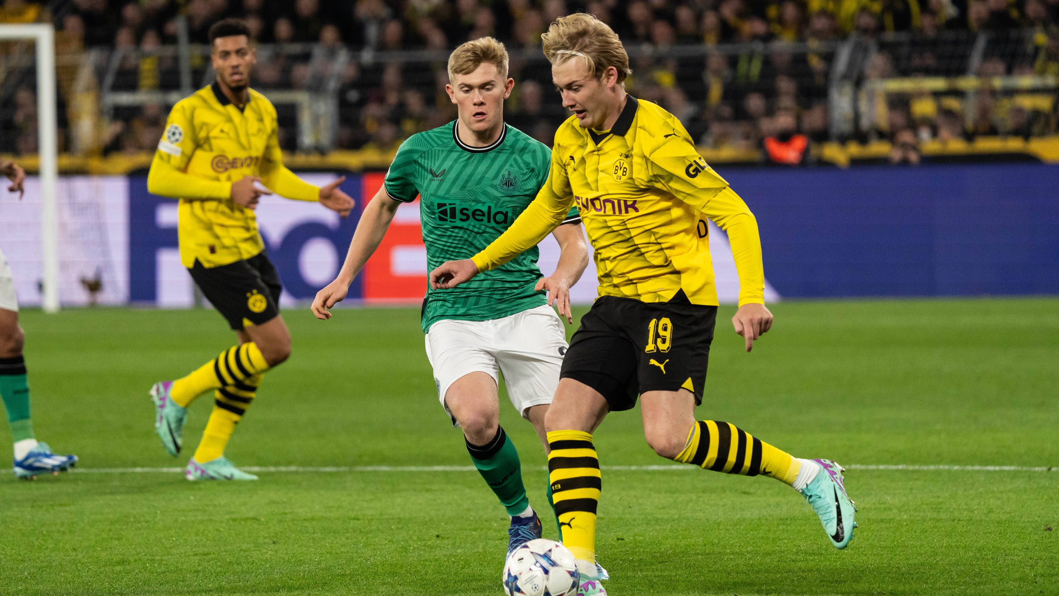 <strong>Julian Brandt</strong><br>Ungewohnte technische Fehler bei der Ballkontrolle und einige Ungenauigkeiten im Passspiel des Nationalspielers. Kreiert aber einige Abschlüsse, die Pope zu Rettungstaten zwingen. Sorgt mit seinem 2:0 für die Vorentscheidung (80.). <strong><em>ran</em>-Note: 3</strong>