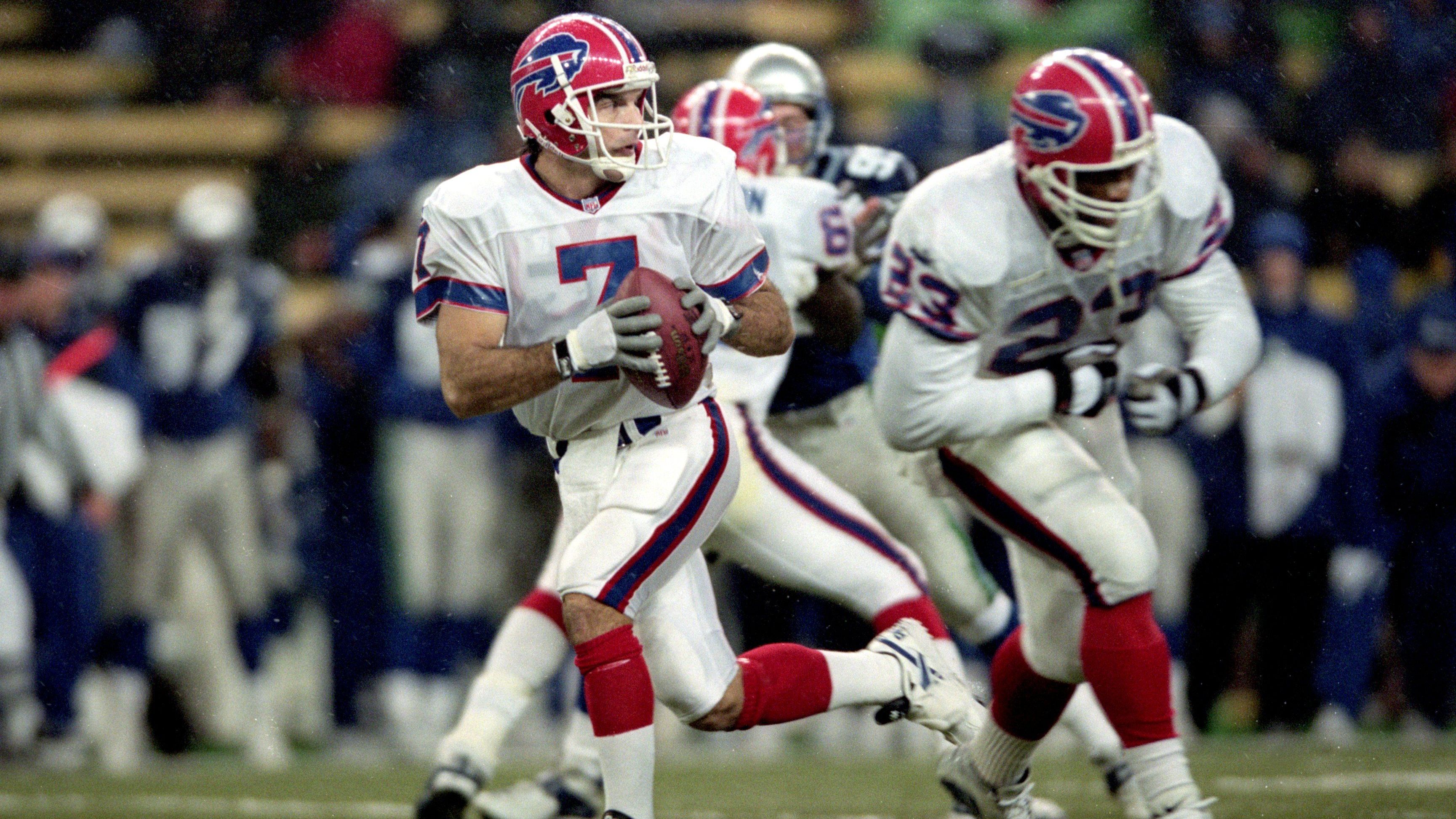 <strong>Doug Flutie (Buffalo Bills)</strong><br>Am 24. Dezember 2000 beim 42:23-Sieg über die Seattle Seahawks: 20 Completions für 366 Yards bei 25 Versuchen, 3 Touchdowns.