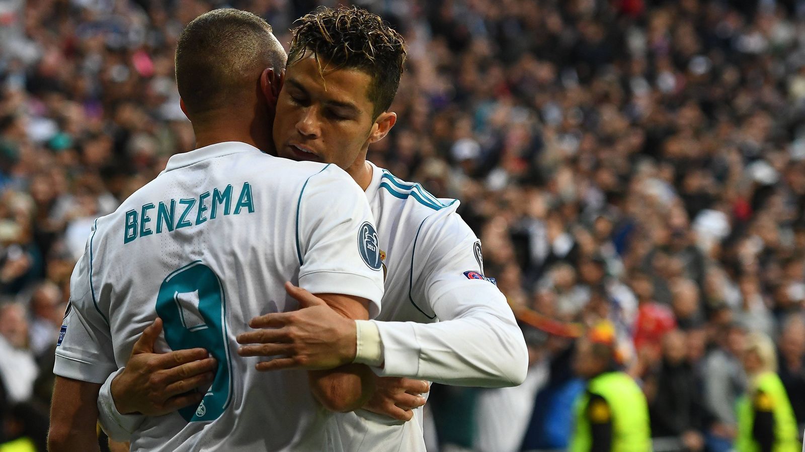 
                <strong>Cristiano Ronaldo und Karim Benzema (Real Madrid, Saison 2017/18)</strong><br>
                Tore gesamt: 20 (Cristiano Ronaldo mit 15 Toren, Karim Benzema mit fünf Toren)
              