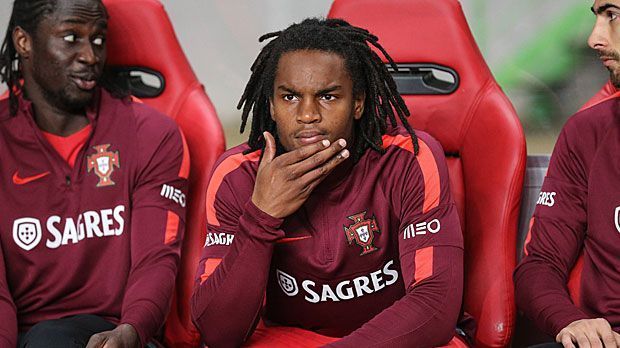 
                <strong>Renato Sanches</strong><br>
                Mittlerweile ist Sanches außerdem Nationalspieler Portugals und darf sich berechtigte Hoffnungen auf eine Teilnahme an der EM in Frankreich machen. Der Rasta-Mann wird sogar schon mit Edgar Davids und Paul Pogba verglichen - und trotz eines Vertrags bis 2021 offenbar von Manchester United und auch dem FC Bayern umworben.
              