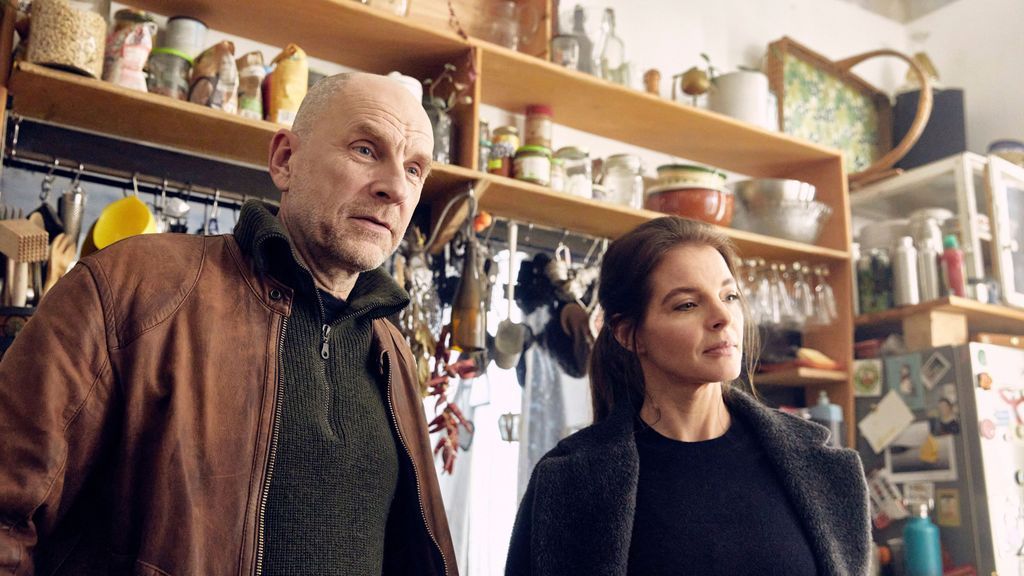 "Wolfsland - Schwarzer Spiegel" - ARD-Film mit Yvonne Catterfeld und Götz Schubert: Ist Butsch tatsächlich tot?