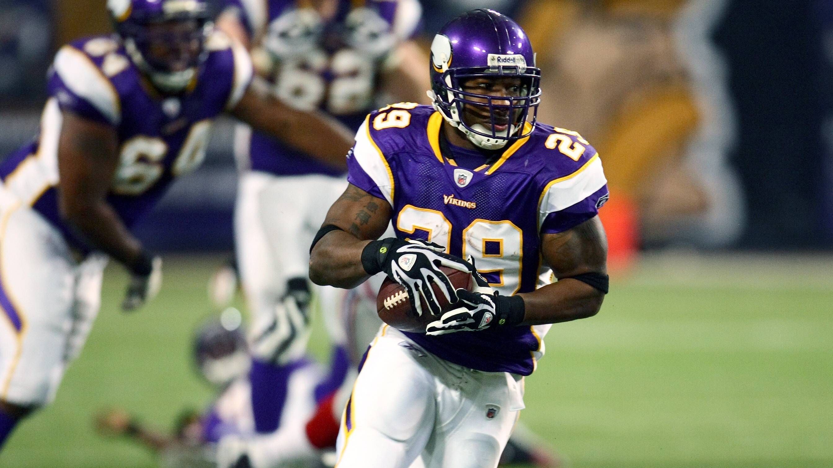 <strong>Chester Taylor (Minnesota Vikings)</strong><br>Position: Running Back<br>Jahr: 2008<br>Gegner: New Orleans Saints