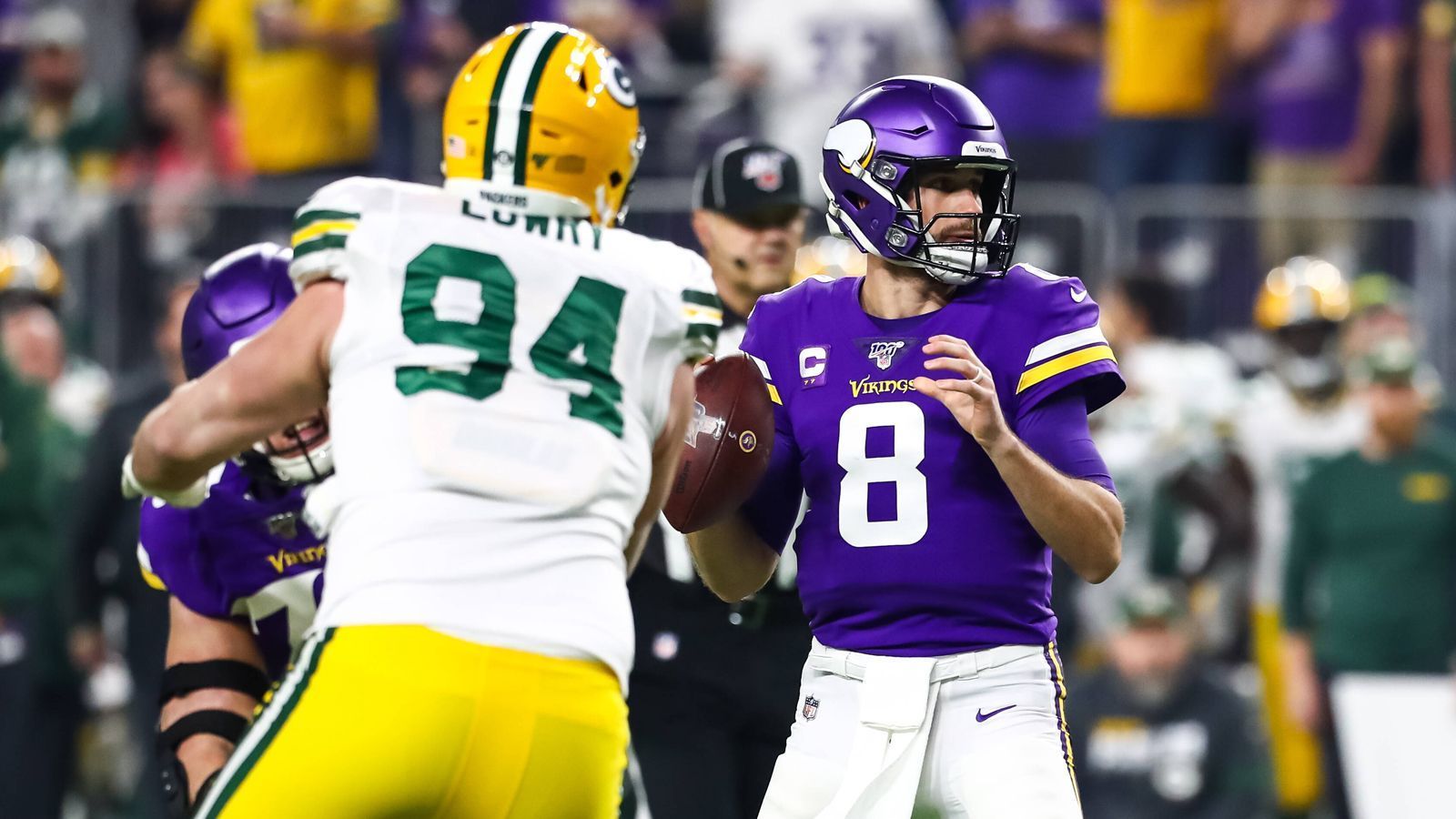 
                <strong>Immer ein umkämpftes Duell</strong><br>
                Insgesamt wird es ein spannendes Duell zwischen den beiden Teams. Die Packers stehen nach zehn Spieltagen bei einer Bilanz von 8-2 und auf Platz eins der NFC North. Die Vikings folgen dahinter mit einer Bilanz von 4-5. So oder so wird es wie immer hoch hergehen, denn dieses Duell will keines der beiden Teams verlieren.
              