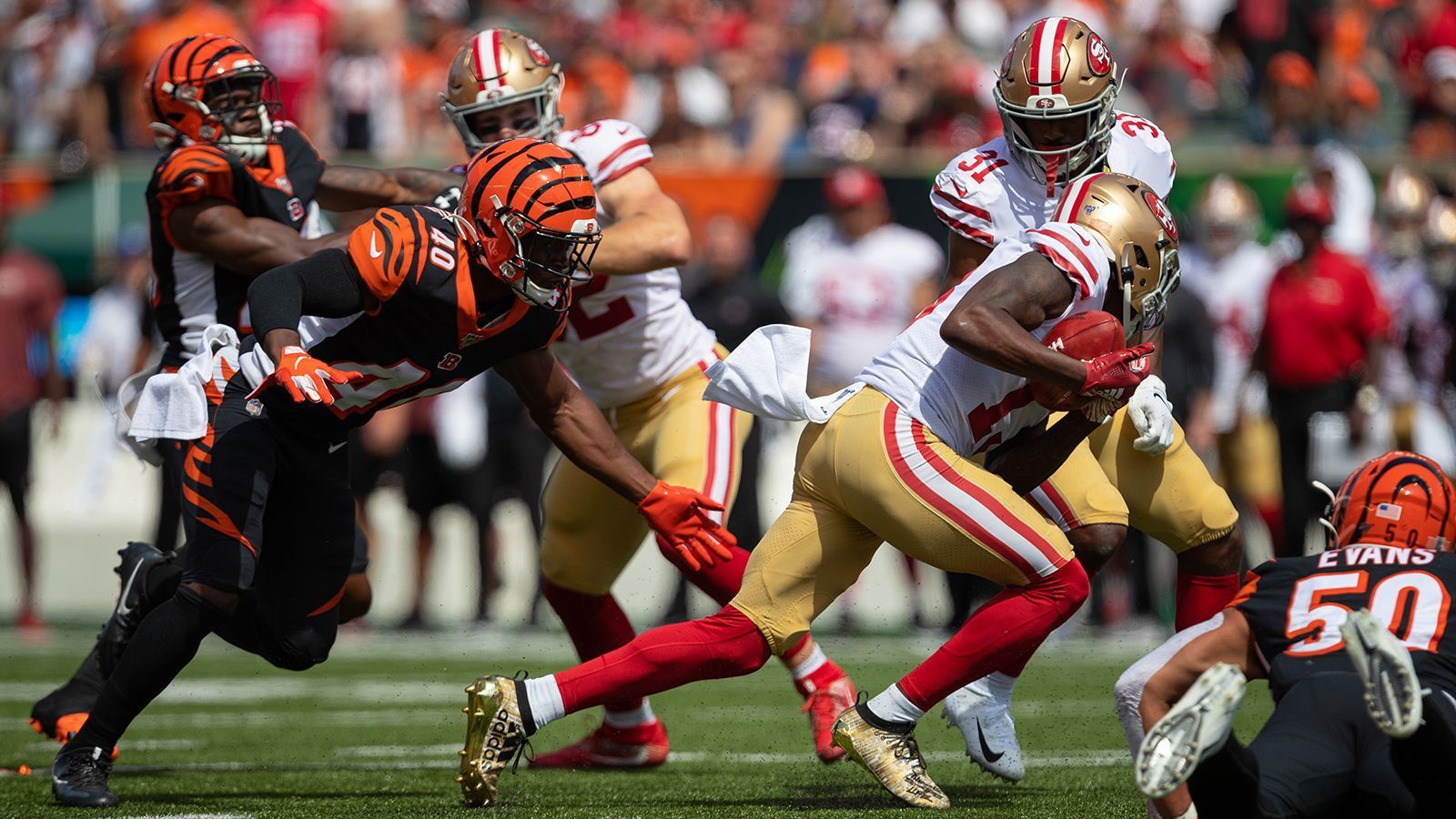 
                <strong>San Francisco 49ers at Cincinnati Bengals (Week 14)</strong><br>
                Der Vierte der NFC West ist am 14. Spieltag beim Vierten der AFC North zu Gast. Die Bilanz: zwölf Siege der 49ers, vier Siege der Bengals. Das letzte Aufeinandertreffen: 15. September 2019 (41:17 für San Francisco).
              