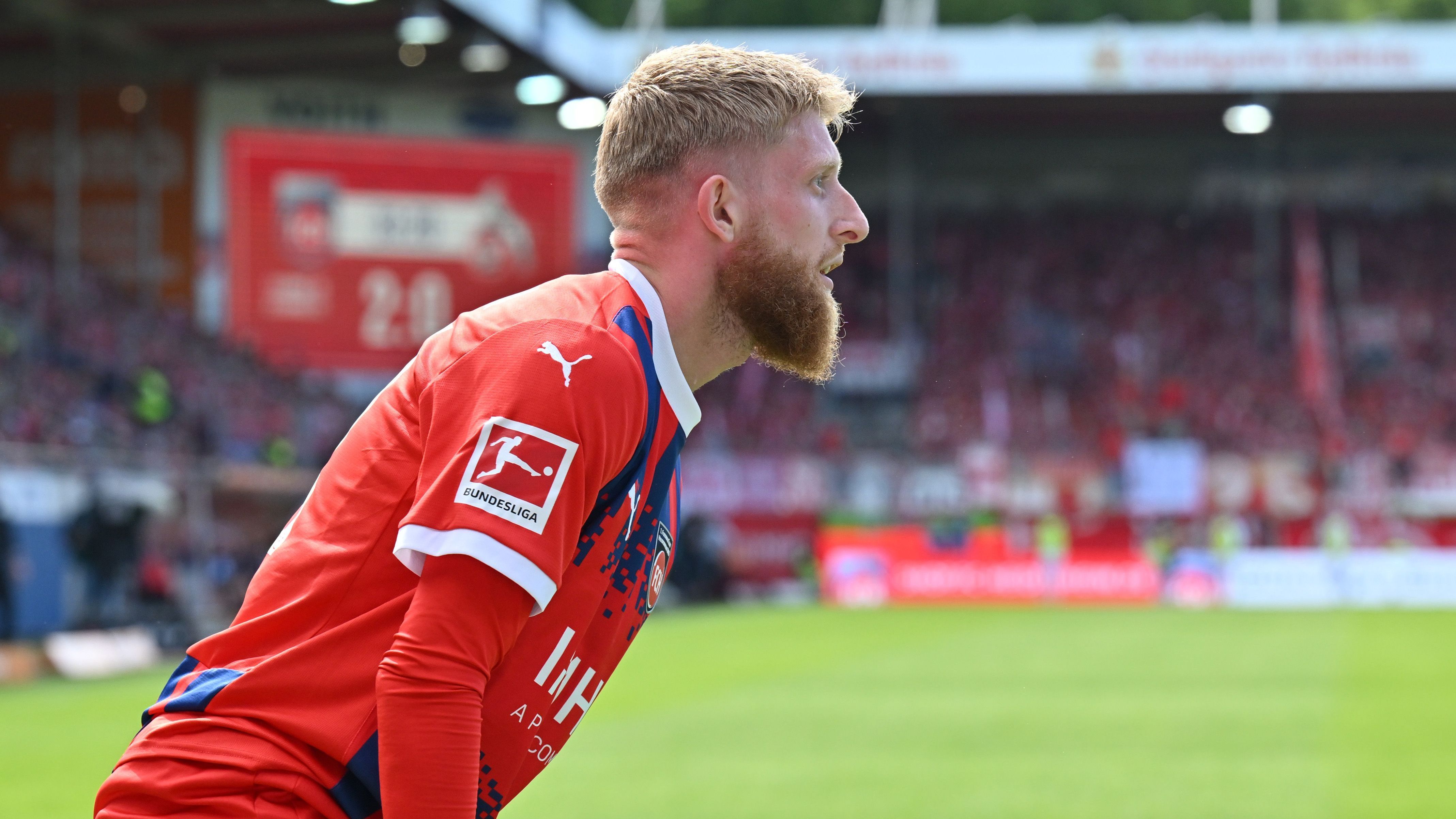 <strong>1. FC Heidenheim: Jan-Niklas Beste (Linkes Mittelfeld)</strong><br>Spektakulär haben die Heidenheimer gegen den SV Elversberg die <a data-li-document-ref="540932" href="https://www.ran.de/sports/heidenheim-elversberg-ergebnis-spielbericht-bundesliga-relegation-540932">Klasse gehalten</a>. Eine weitere Saison in der Bundesliga ist gesichert! Und wie wäre es mit einer Rückholaktion? Jan-Niklas Beste kommt beim SC Freiburg nicht wirklich zum Zug, er könnte mit seiner Standard-Stärke und Erfahrung sicherlich weiterhelfen, gegebenenfalls per Leihe.