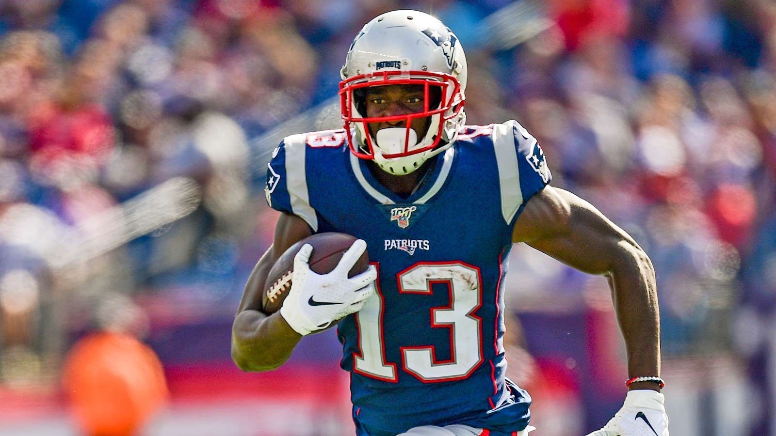 
                <strong>Phillip Dorsett</strong><br>
                Position: Wide ReceiverAlter: 27Gehalt Saison 2019: 2,6 Millionen DollarSpiele 2019 (Regular Season + Playoffs): 14 + 1Statistiken 2019: 397 Receiving Yards, 5 Touchdowns
              