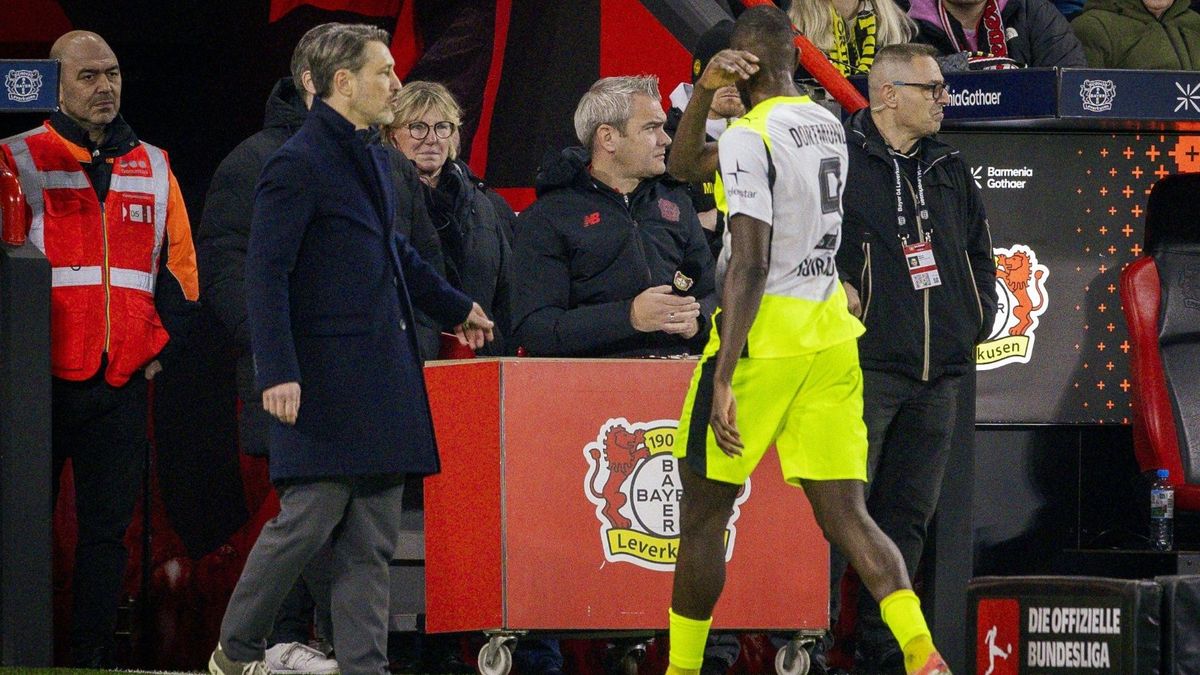 Guirassy (r.) war sichtbar verärgert