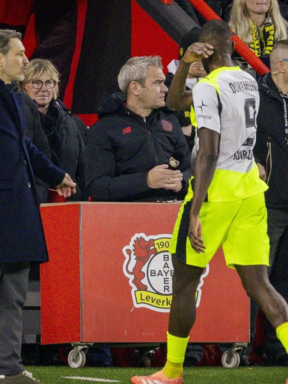 Guirassy (r.) war sichtbar verärgert