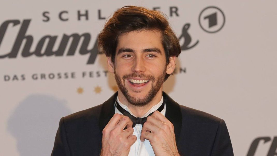 Der "The Voice Kids"-Coach Alvaro Soler kündigte Anfang März an, dass er bald erstmals Papa wird. Nun spricht er über seine Vaterrolle.