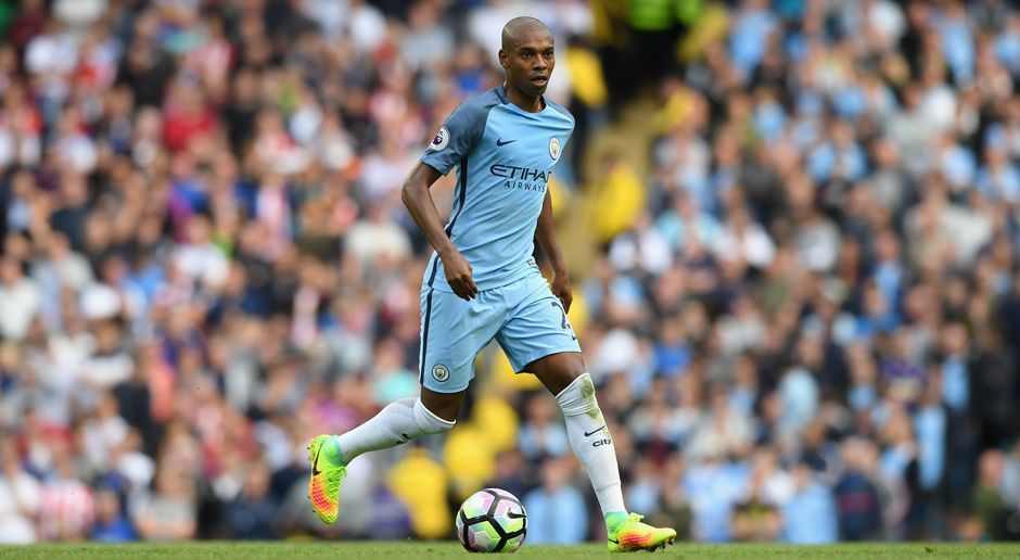 
                <strong>Platz 2: Fernandinho (Manchester City) - 733 Pässe</strong><br>
                Platz 2: Fernandinho (Manchester City, Zentrales Mittelfeld) - 733 erfolgreich gespielte Pässe.
              