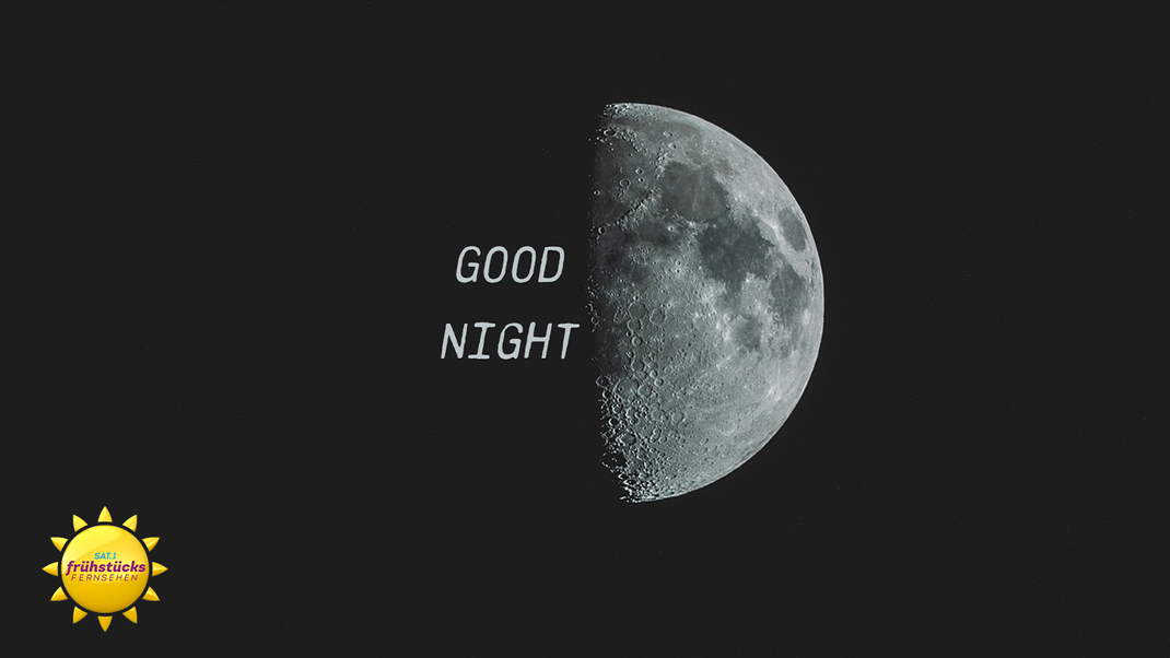 "Good Night" -verschicke diesen WhatsApp-Gruß deinen Kontakten bevor du schlafen gehst.