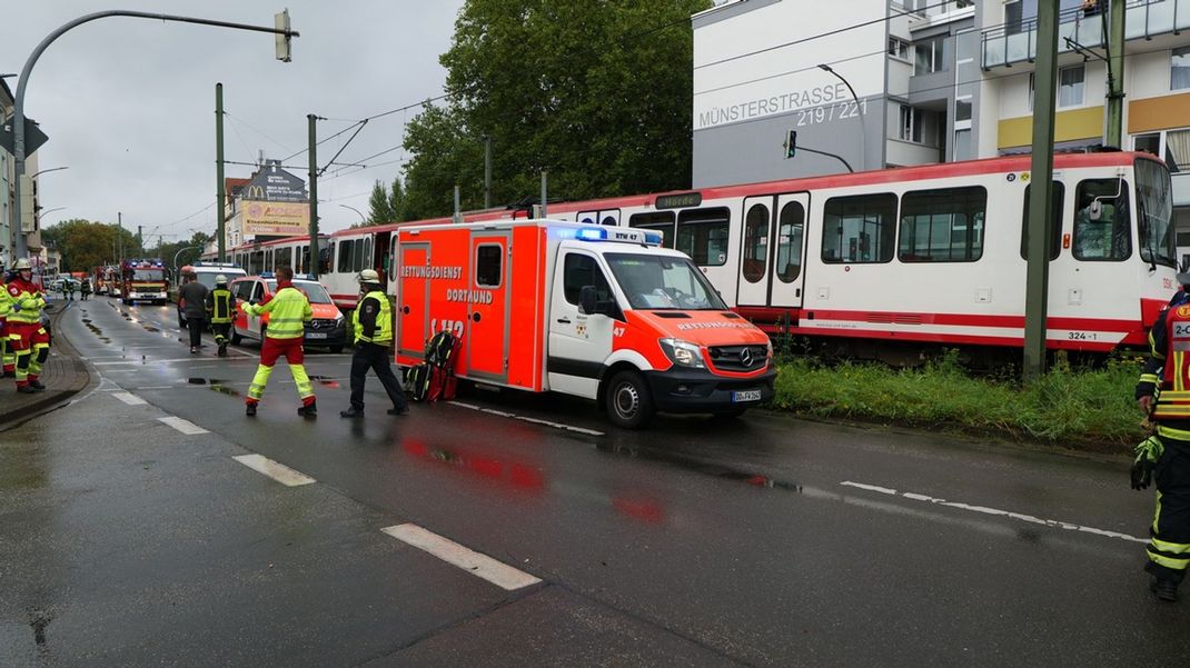 Bei einem Verkehrsunfall in Dortmund wurde ein Kind verletzt.