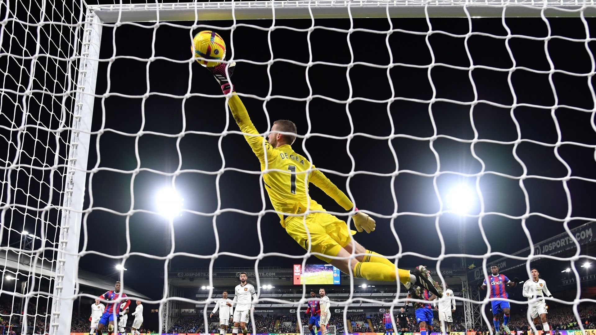 
                <strong>Platz 10 (geteilt): David De Gea (Manchester United)</strong><br>
                Jahresgehalt: 22 Millionen EuroVertrag bis: 2023
              