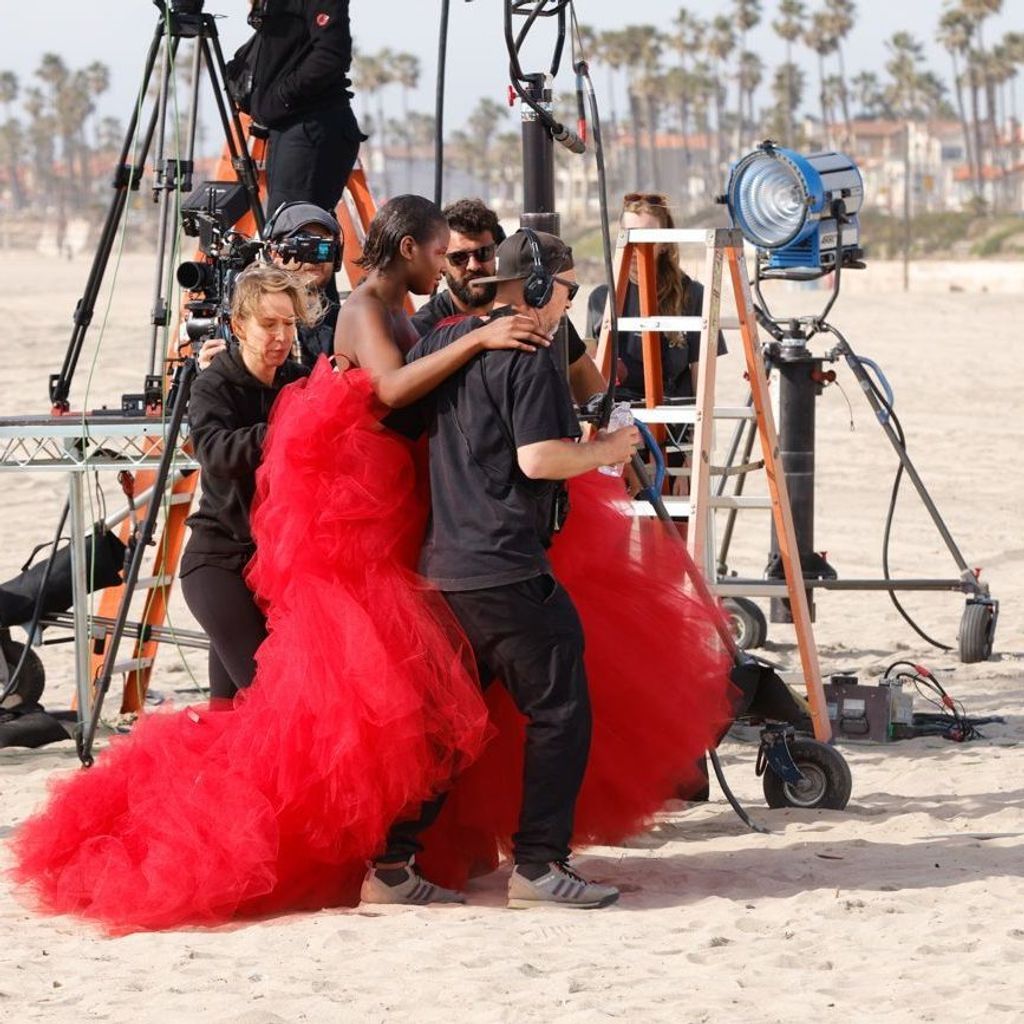 GNTM 2024: Schwächeanfall beim Shooting!