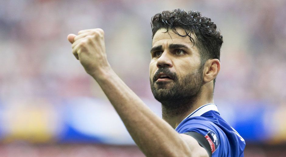 
                <strong>Diego Costa</strong><br>
                Damit könnte wiederum der Traum von Diego Costas Atleti-Rückkehr platzen. Der Spanier wechselte im Sommer 2014 von den Rojiblancos zum FC Chelsea. Zuletzt hielten sich Gerüchte um eine Rückholaktion hartnäckig, einen China-Wechsel soll Costa unter anderem deshalb abgelehnt haben. Wie der spanische Experte und Insider Guillem Balague nun spekuliert, sehen wir den Stürmer aber auch in der kommenden Spielzeit im Trikot der "Blues". (Quelle: Sky Sports UK)
              