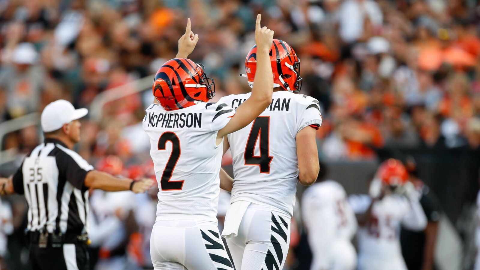 
                <strong>Cincinnati Bengals</strong><br>
                Quarterback (2): Brandon Allen, Joe BurrowRunning Back (4): Chris Evans, Joe Mixon, Samaje Perine, Trayveon WilliamsWide Receiver (5): Tyler Boyd, Ja'Marr Chase, Tee Higgins, Stanley Morgan, Trent Taylor Tight End (3): Hayden Hurst, Drew Sample, Mitchell WilcoxOffensive Line (10): La'el Collins, Ted Karras, Alex Cappa, Isaiah Prince, Jonah Williams, Hakeem Adeniji, Jackson Carman, Trey Hill, D'Ante Smith, Cordell VolsonDefensive Line (10): Zachary Carter, Jeffrey Gunter, Trey Hendrickson, B. J. Hill, Sam Hubbard, Khalid Kareem, Joseph Ossai, D. J. Reader, Cameron Sample, Josh Tupou Linebacker (5): Markus Bailey, Akeem Davis-Gaither, Clay Johnston, Germaine Pratt, Logan Wilson Secondary (11): Michael Thomas, Eli Apple, Vonn Bell, Chidobe Awuzie, Mike Hilton, Tre Flowers, Jalen Davis, Tycen Anderson, Allan George, Dax Hill, Cam Taylor-Britt Specialists (3):  Clark Harris, Kevin Huber, Evan McPherson 
              