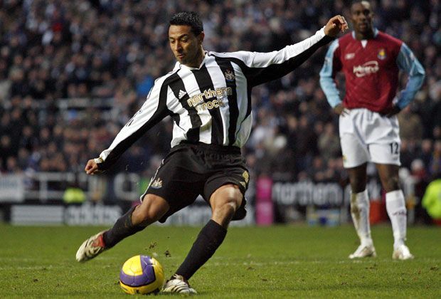 
                <strong>Platz 5: Noberto Solano</strong><br>
                Egal ob für Newcastle, Aston Villa oder West Ham United. Noberto Solano war spezialisiert auf Freistöße. Sieben Treffer bei nur 78 Versuchen stehen auf seinem Konto. Quote: 9 Prozent.
              