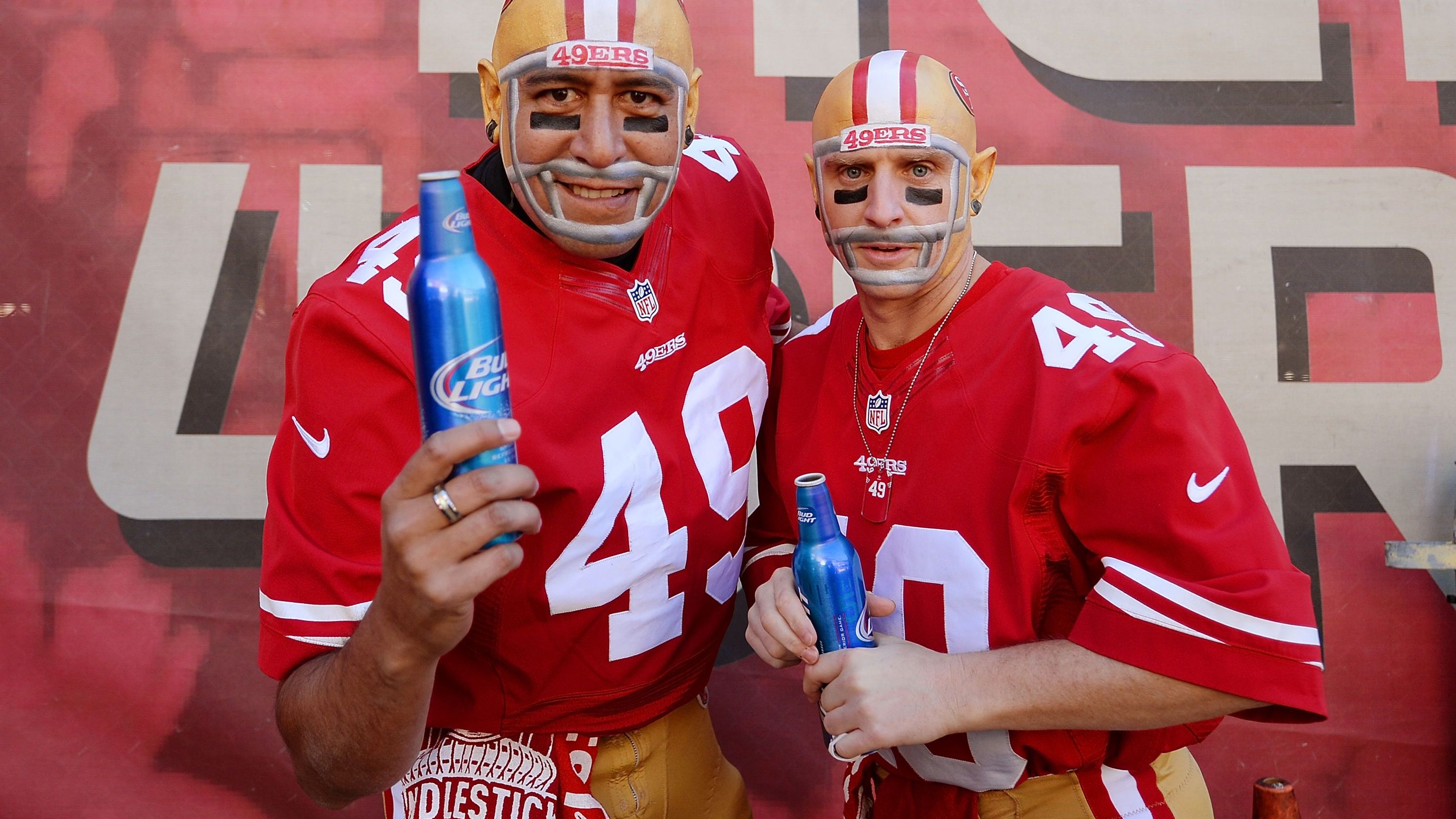 <strong>Platz 24 (geteilt):&nbsp;</strong><strong>San Francisco 49ers</strong><br>Durchschnittliche Anzahl Drinks pro Fan: 5,9