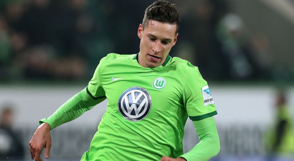 
                <strong>Julian Draxler</strong><br>
                Julian Draxler23 Jahre - Mittelfeldspieler Alter Verein: VfL WolfsburgNeuer Verein: Paris St. GermainAblösesumme: 40 Millionen Euro
              