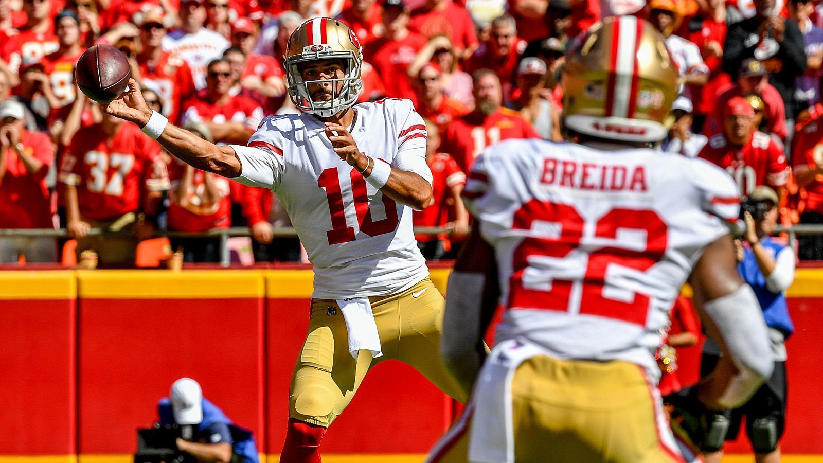 
                <strong>Platz 7: Jimmy Garoppolo</strong><br>
                Platzierung vor Steuern: 4Verdienst vor Steuern: 31.950.000 DollarPlatzierung nach Steuern: Verdienst nach Steuern: 15.195.584 Dollar
              