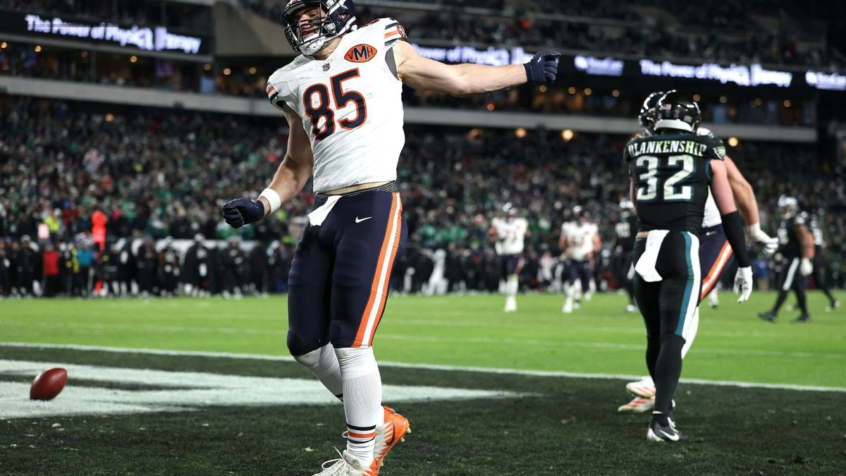 Cole Kmet von den Bears feiert