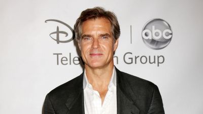 Profile image - Henry Czerny