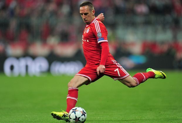 
                <strong>FC Bayern: Franck Ribery</strong><br>
                Die Linksaußen - Franck Ribery gilt als einer der besten Flügelspieler weltweit. Doch "Europas Fußballer des Jahres" rennt seiner Form aus dem Vorjahr hinterher. Zuletzt blieb der Franzose unauffällig und enttäuschte durchweg.
              