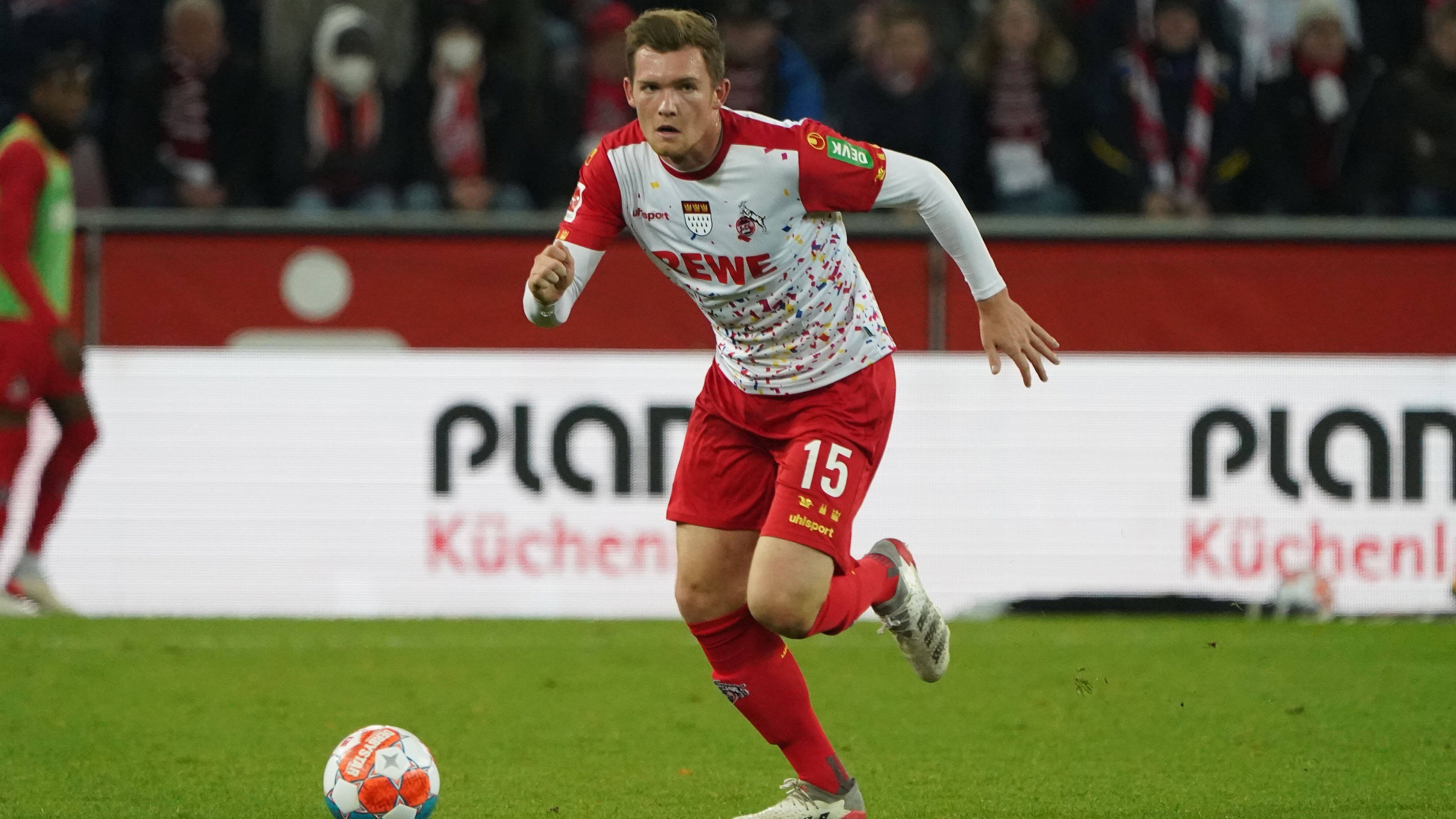 
                <strong>Luca Kilian (1. FC Köln, damals: SC Paderborn - Ausfall: 13. bis 27. März 2020)</strong><br>
                Als erster Bundesliga-Profi überhaupt infizierte sich im März 2020 Luca Kilian, damals noch in Diensten des SC Paderborn, mit Corona. Bei ran erklärte er damals, dass es ihn hart erwischte und er über starke Symptome geklagt habe. Spätfolgen sind ihm nach eigenen Aussagen aber erspart geblieben. Aktuell ist er an den 1. FC Köln verliehen.
              