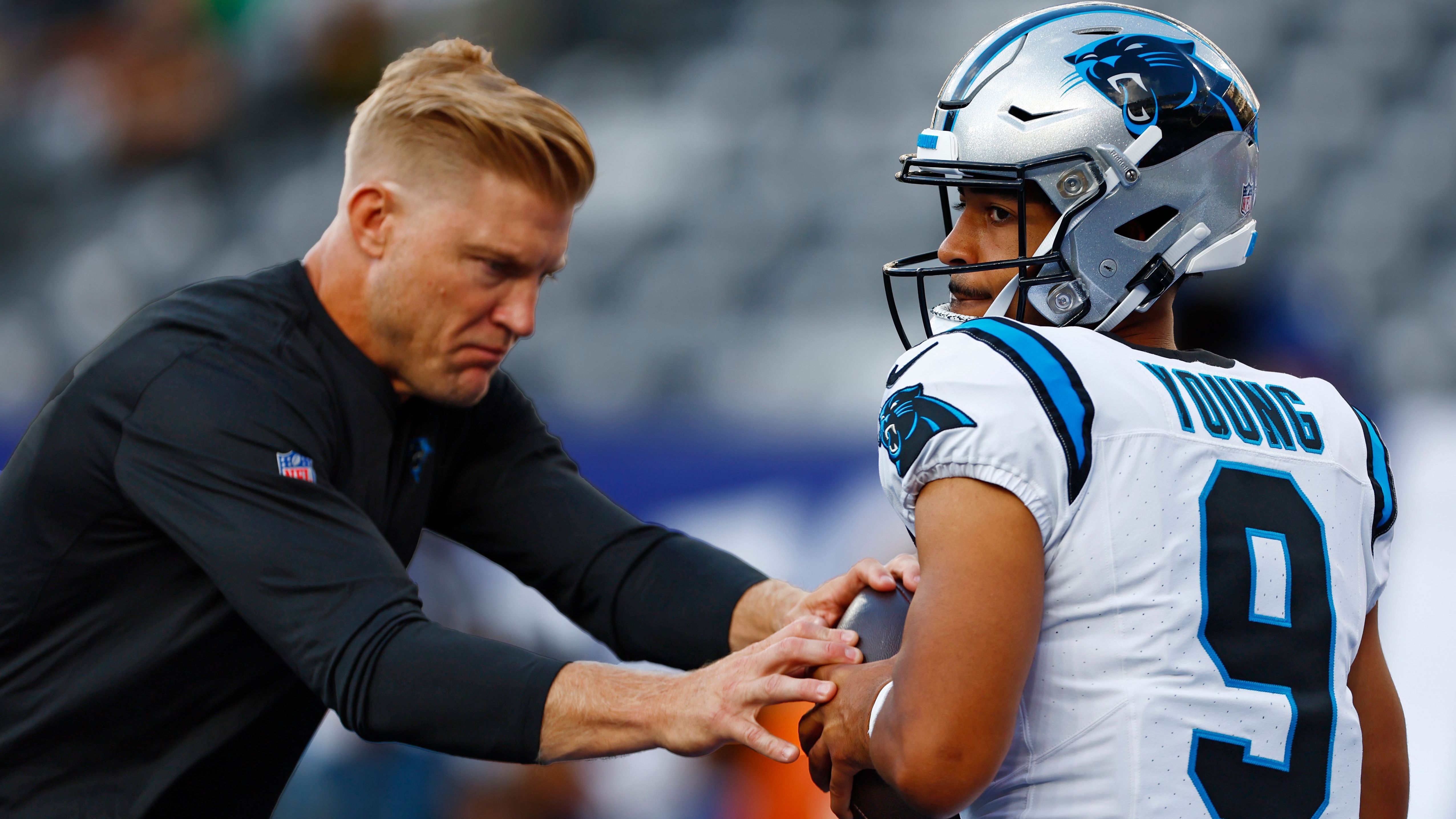 <strong>Carolina Panthers</strong><br>Passing Play Percentage: 59.40%<br>Rushing Play Percentage: 40.60%