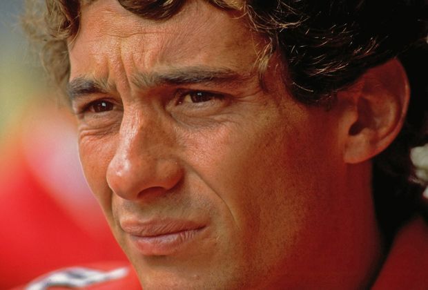 
                <strong>Ayrton Senna da Silva</strong><br>
                Ayrton Senna da Silva, kurz Ayrton Senna, begann seine Formel-1-Karriere als 23-Jähriger im Jahr 1983. Niemand konnte damals erahnen, welche Erfolge der Brasilianer später feiern wird.
              