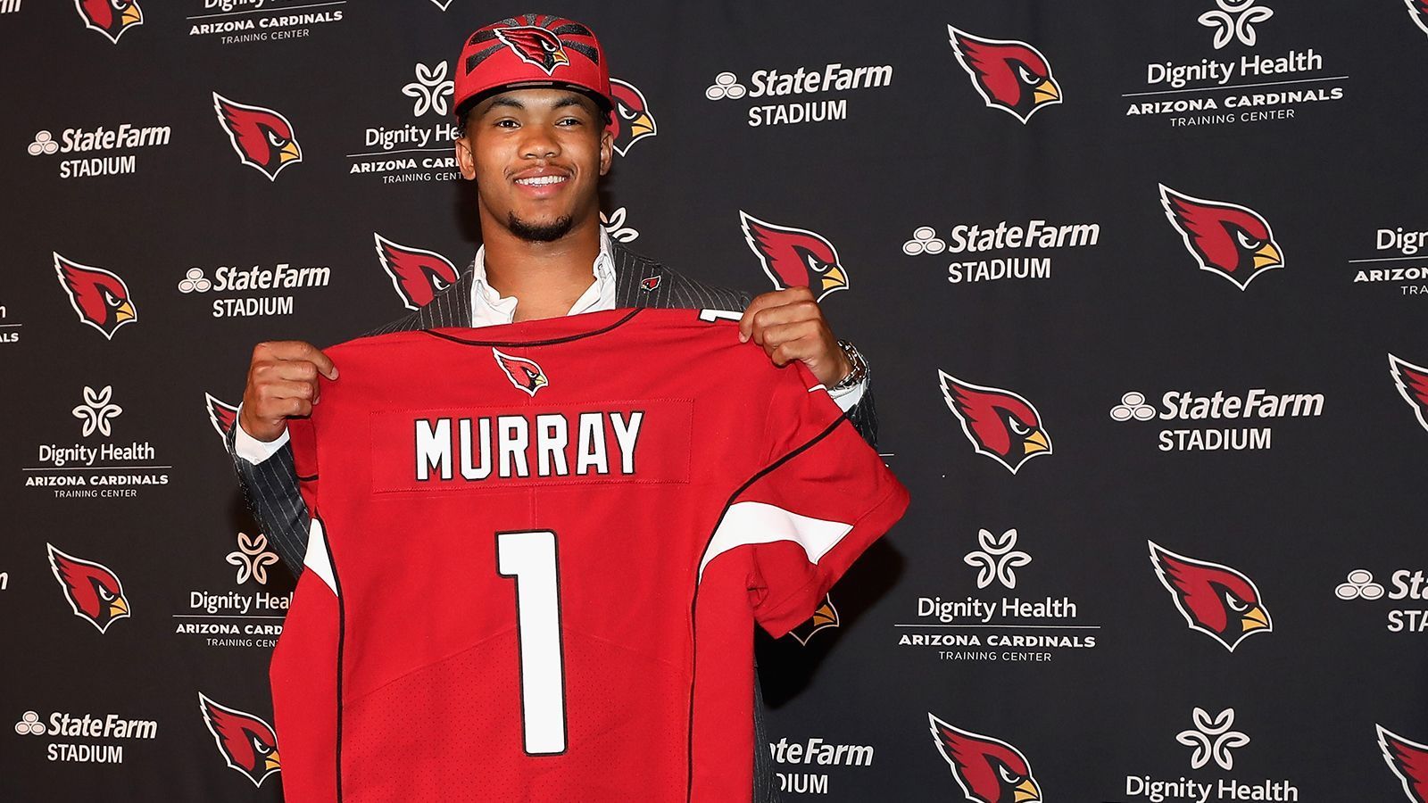 
                <strong>Kyler Murray (Arizona Cardinals)</strong><br>
                Gesamtwertung: 73Spielverständnis: 65Wurfkraft: 89Genauigkeit kurze Pässe: 82Genauigkeit mittlere Pässe: 78Genauigkeit lange Pässe: 82
              