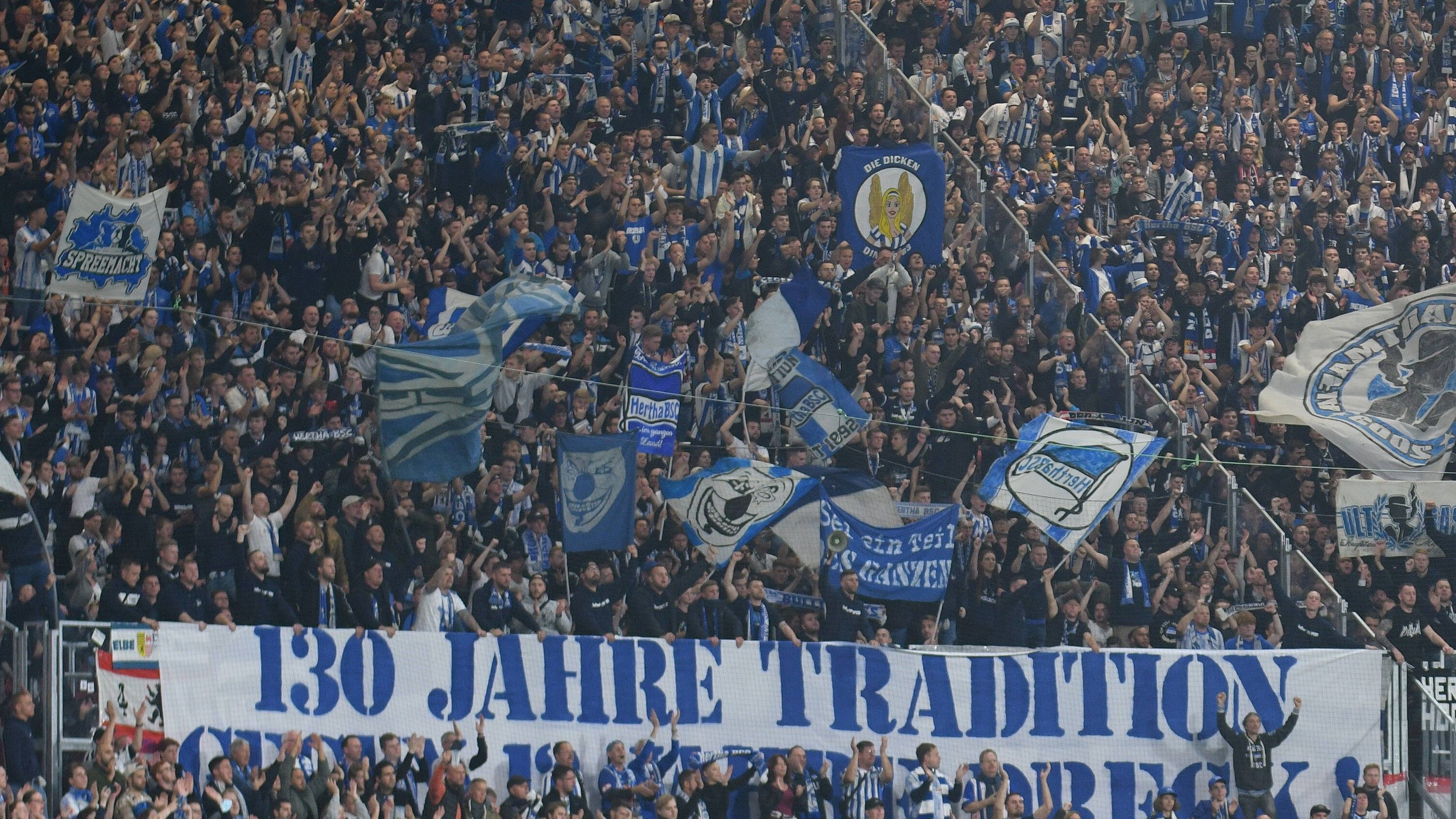 
                <strong>Hertha BSC</strong><br>
                Der Hauptstadtklub gibt schon seit einiger Zeit ein chaotisches Bild ab. Die Hertha Chaotics wären also durchaus angebracht als neuer Name, doch das klingt zu sehr nach Ultra-Gruppierung. Die Berliner werden auch als Alte Dame bezeichnet, weil der Verein einer der ältesten in Deutschland ist. Die Berlin Old Ladies machen das Rennen. 
              
