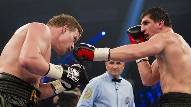 
                <strong>Titelverteidigungen</strong><br>
                In der Folge verteidigte er seinen Titel mehrmals, unter anderem gegen Marco Huck. Im Oktober 2013 konnte (und wollte) sich Povetkin nicht mehr drücken: Er stieg im dritten Anlauf gegen Wladimir Klitschko in den Ring.
              