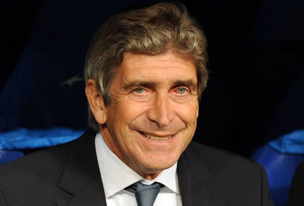 
                <strong>Manuel Pellegrini</strong><br>
                Trainer Nummer sieben: Manuel Pellegrini. Nachdem Perez im Februar 2006 zurückgetreten war, kam er im Juni 2009 zurück ins Amt. Er ernannte Pellegrini als Trainer und stellte ihm 254 Millionen Euro für Spieler zur Verfügung. Top-Transfers: Ronaldo, Kaka und Benzema.
              