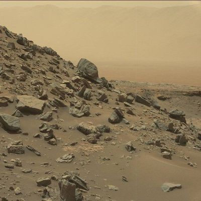 Abfallender Hang auf dem Mars